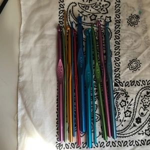 Crochet hook set